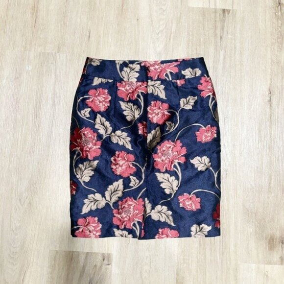Ann Taylor Women’s Floral Jacquard Petite Pencil Skirt - Size 2P - Picture 7 of 14